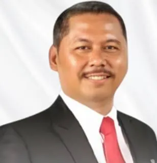 Ade Manadin, S.Pd., M.Pd.